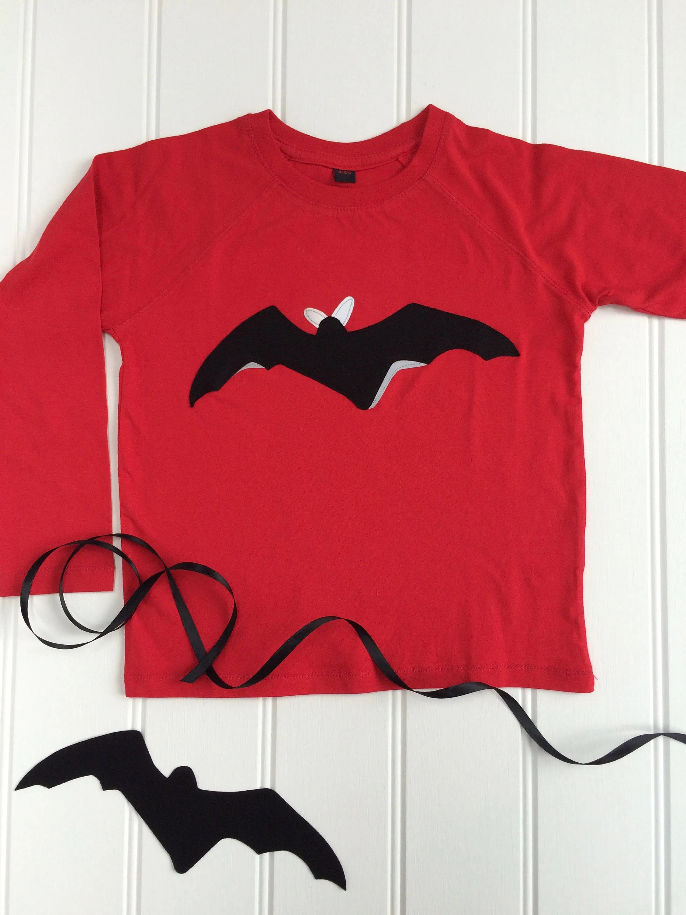 Bat - Kids Long Sleeved T-shirt - Red