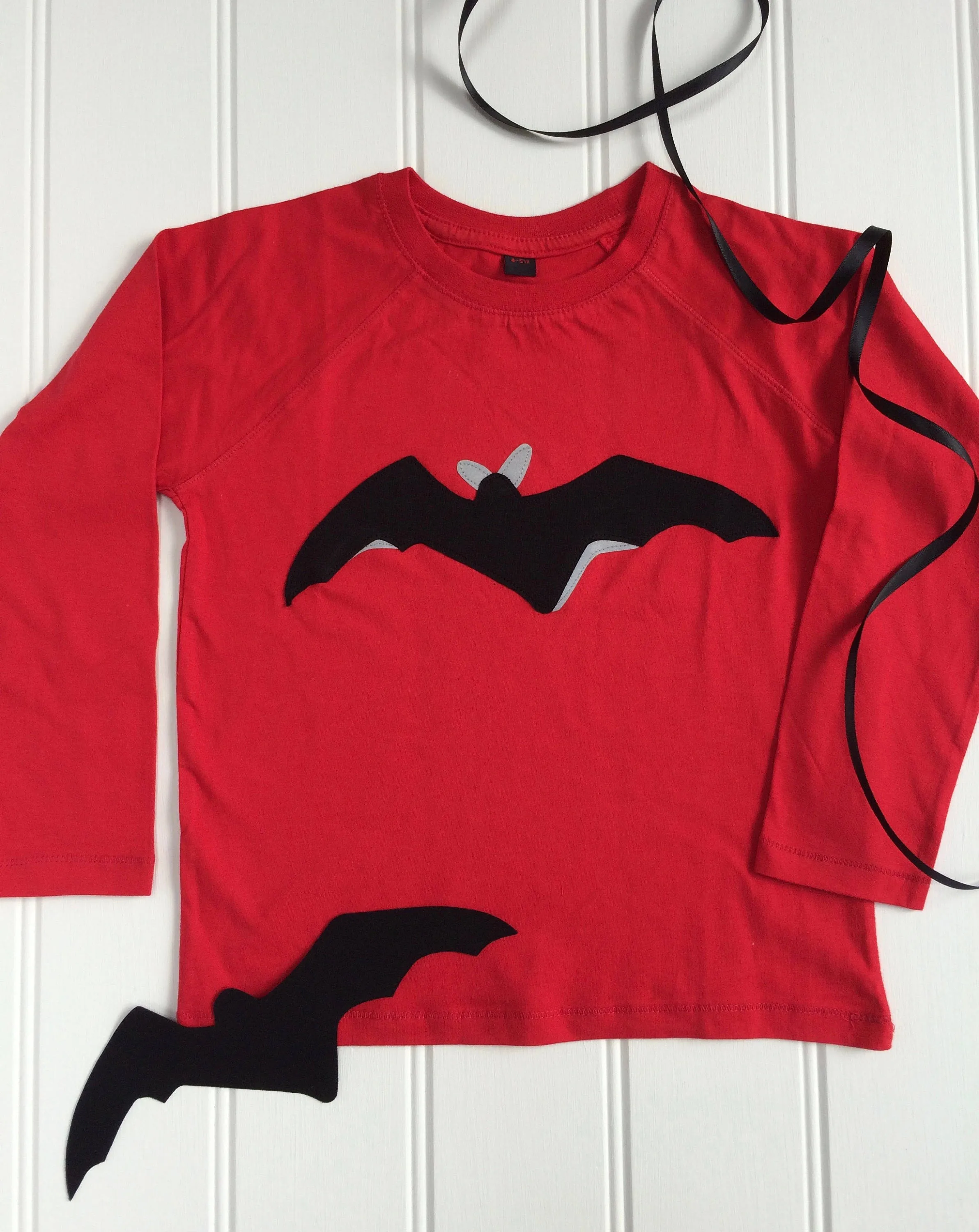 Bat - Kids Long Sleeved T-shirt - Red