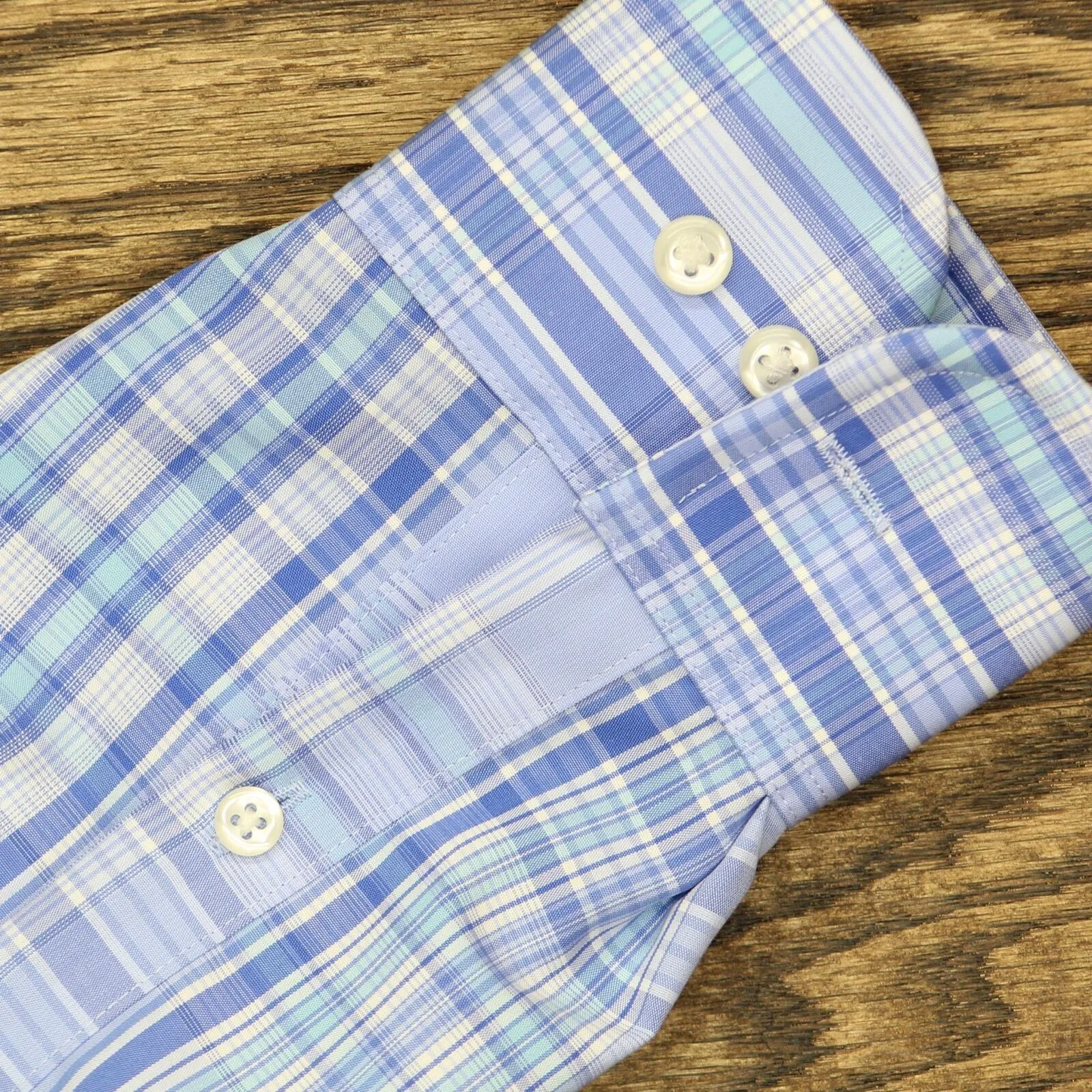 Eagle Men's Non-Iron Stretch Collar Plaid Dress Shirt Lake Blue M 15 32-33