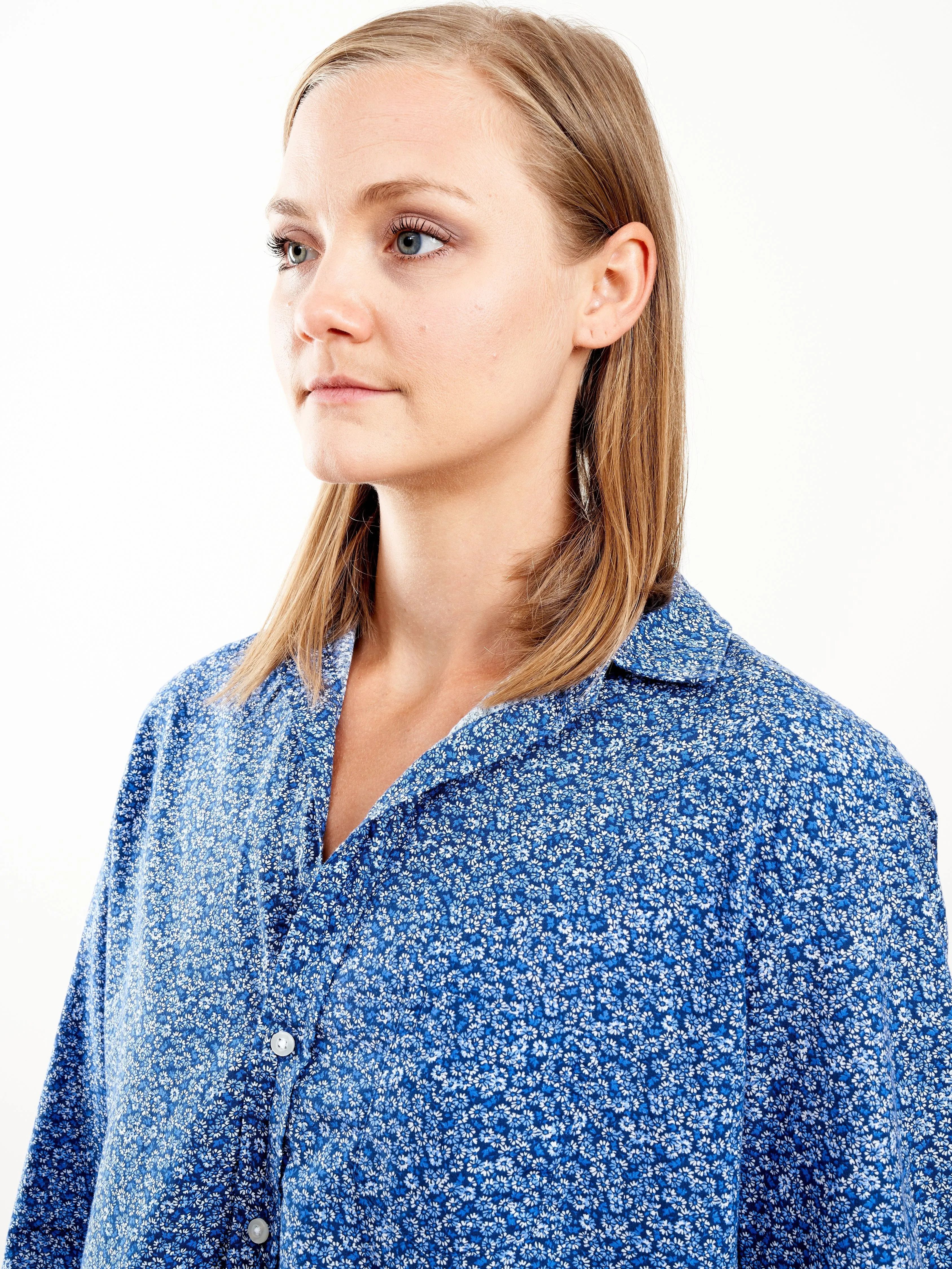 eileen button down - faded blue floarl