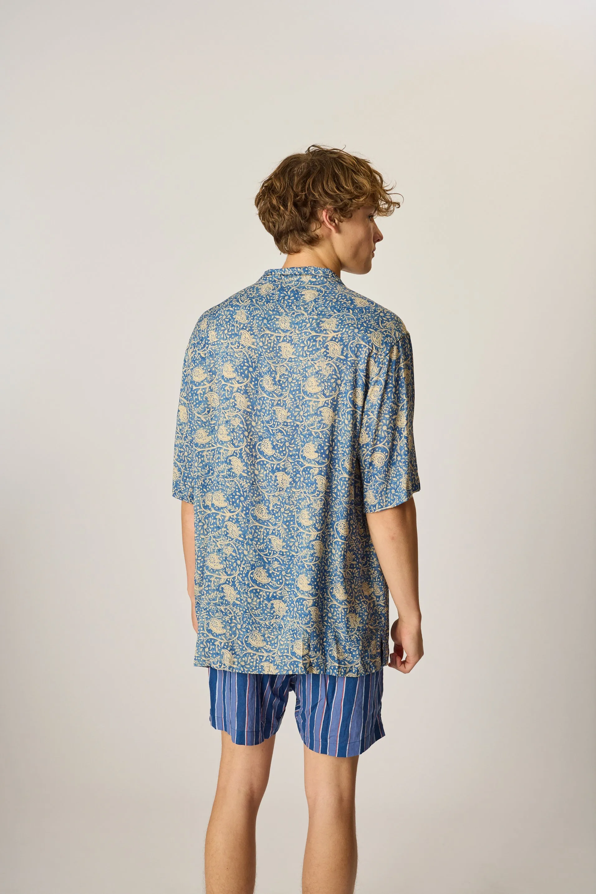 KEVIN SHIRT (UNISEX)