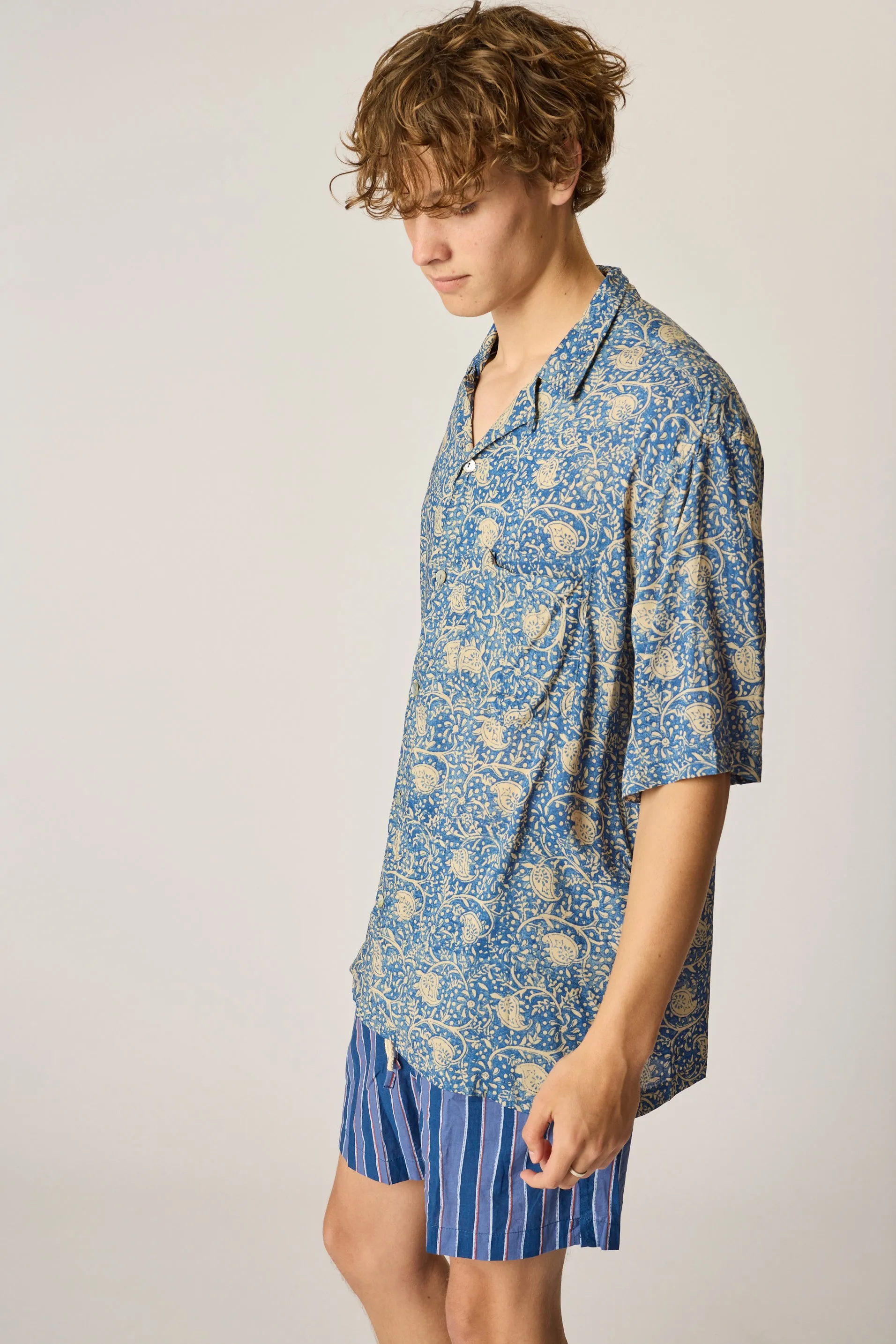 KEVIN SHIRT (UNISEX)