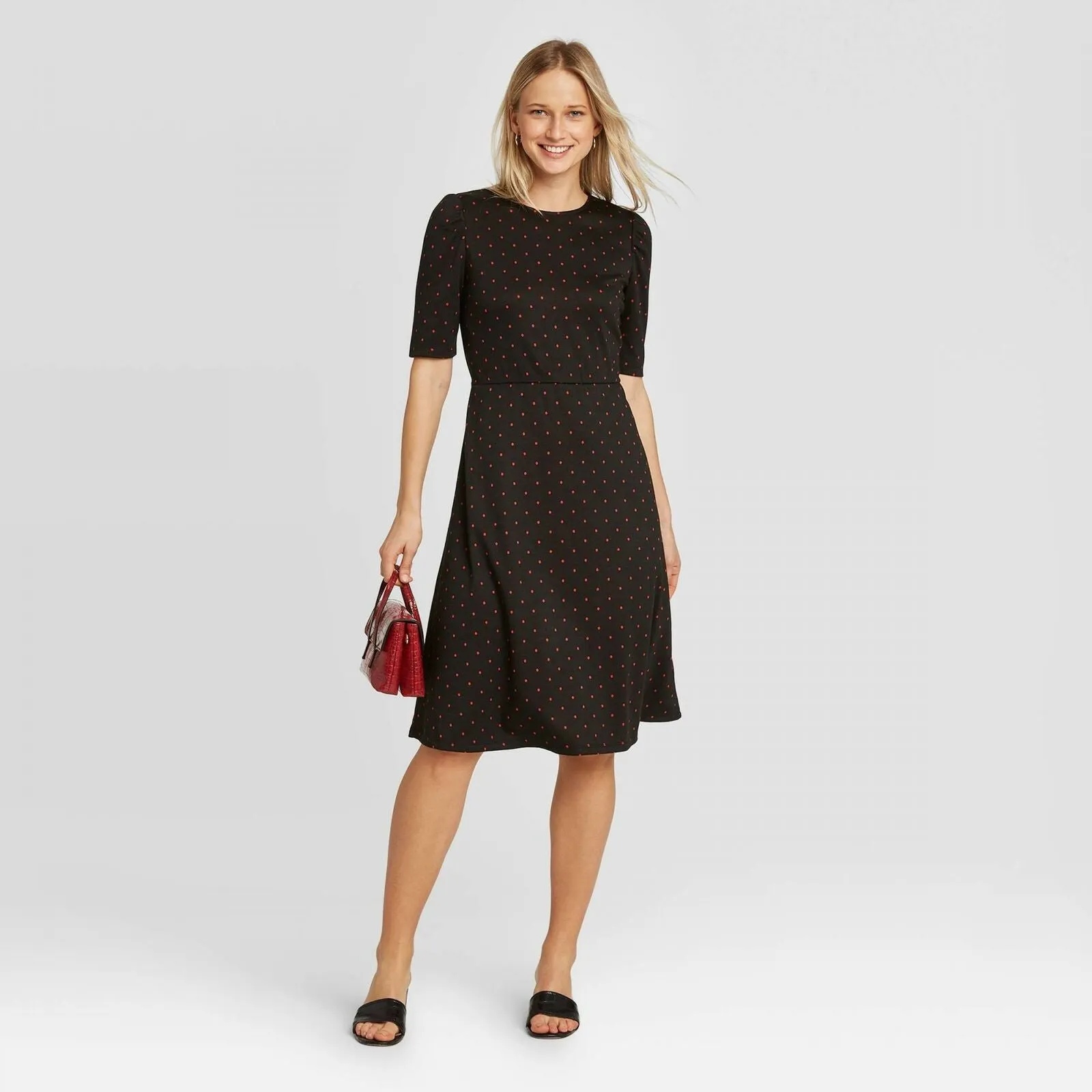 Who What Wear Women's Short Sleeve Round Neck Seamed Midi Dress